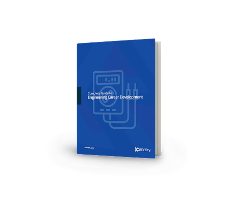 飞机飞过蓝天的仓库